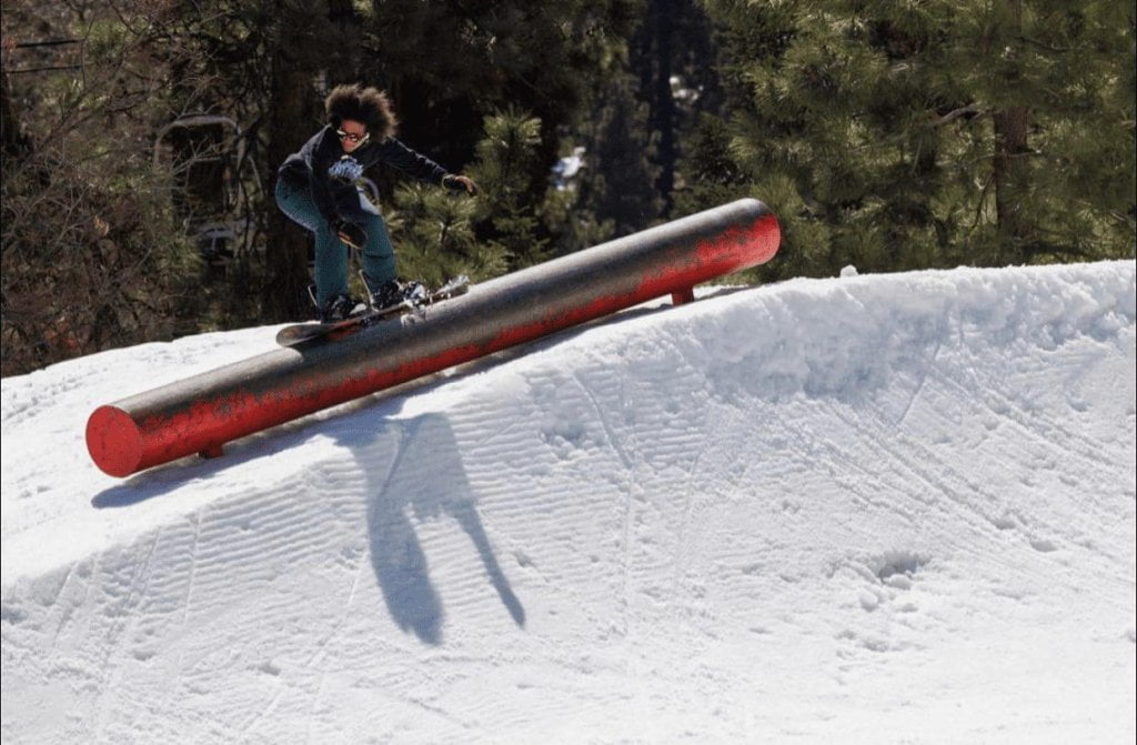 Snowboarding, Skiing and the Myth of 'Black Girls Don't Snowboard' 1 Traveling Bouquet