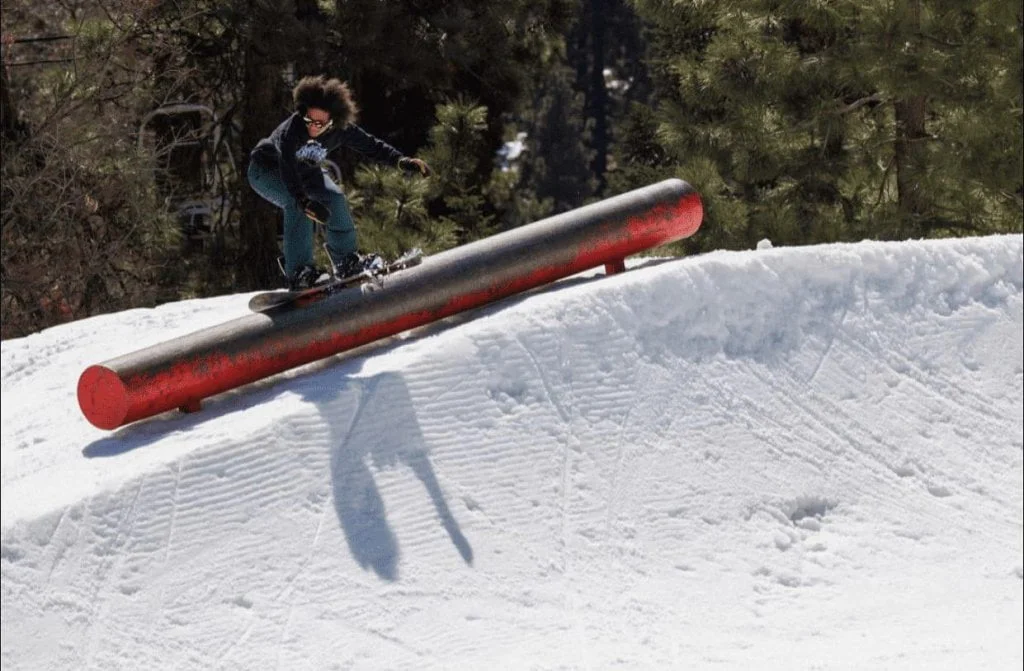 Snowboarding, Skiing and the Myth of 'Black Girls Don't Snowboard' 1 Traveling Bouquet