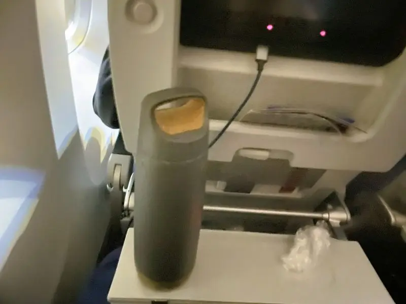 A Survival Guide to the 17-Hour Flight from JFK to Beijing Without Losing Your Mind 2 17-hour flight bottle hack