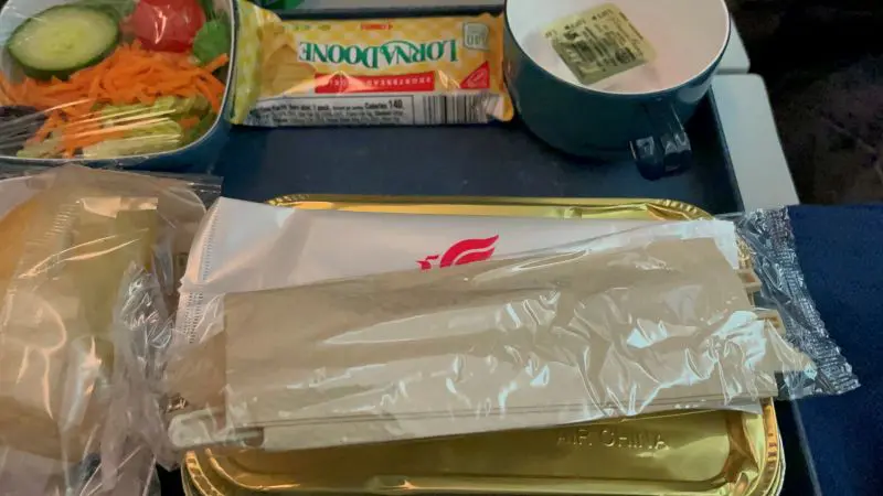 A Survival Guide to the 17-Hour Flight from JFK to Beijing Without Losing Your Mind 3 Traveling Bouquet